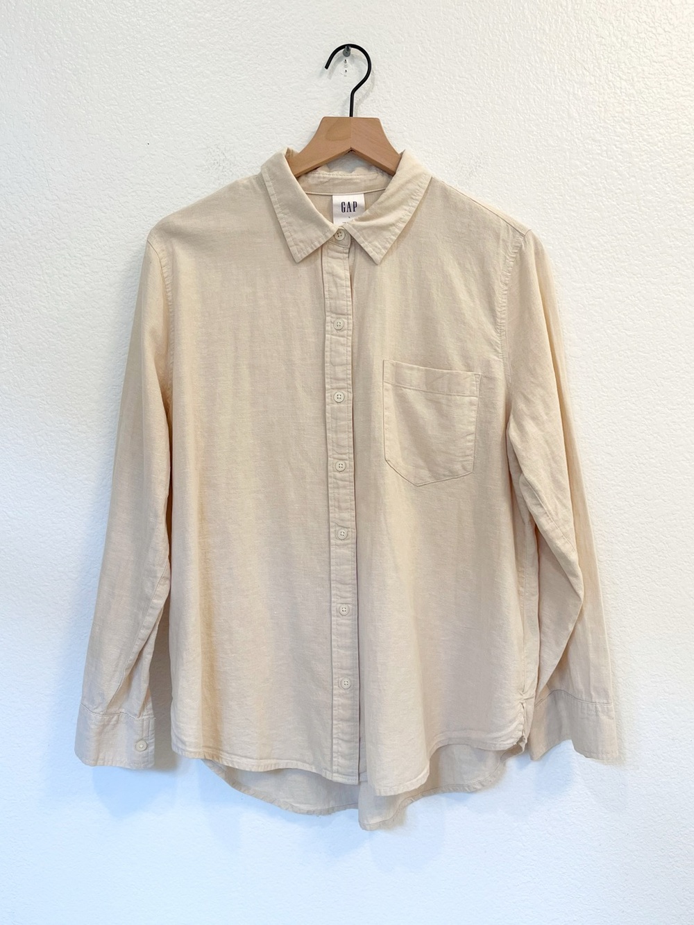GAP | EUC - Women’s Linen Button Up Easy Shirt | Sand Khaki, L